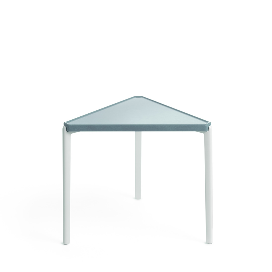 Tambour Concrete 三角形(脚カラー:ホワイト) ホワイト