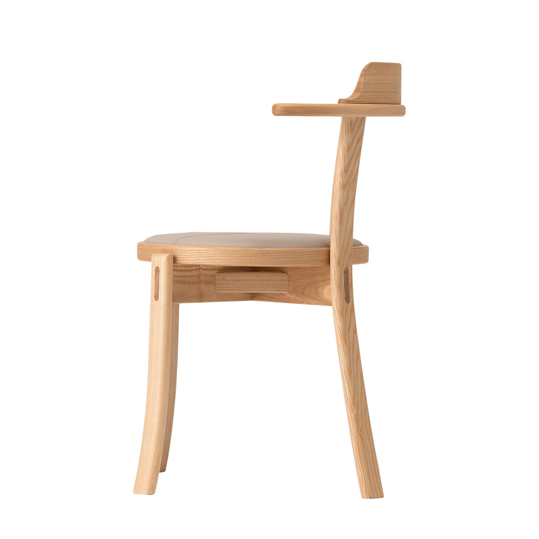 ルントオム チェアー(座張)