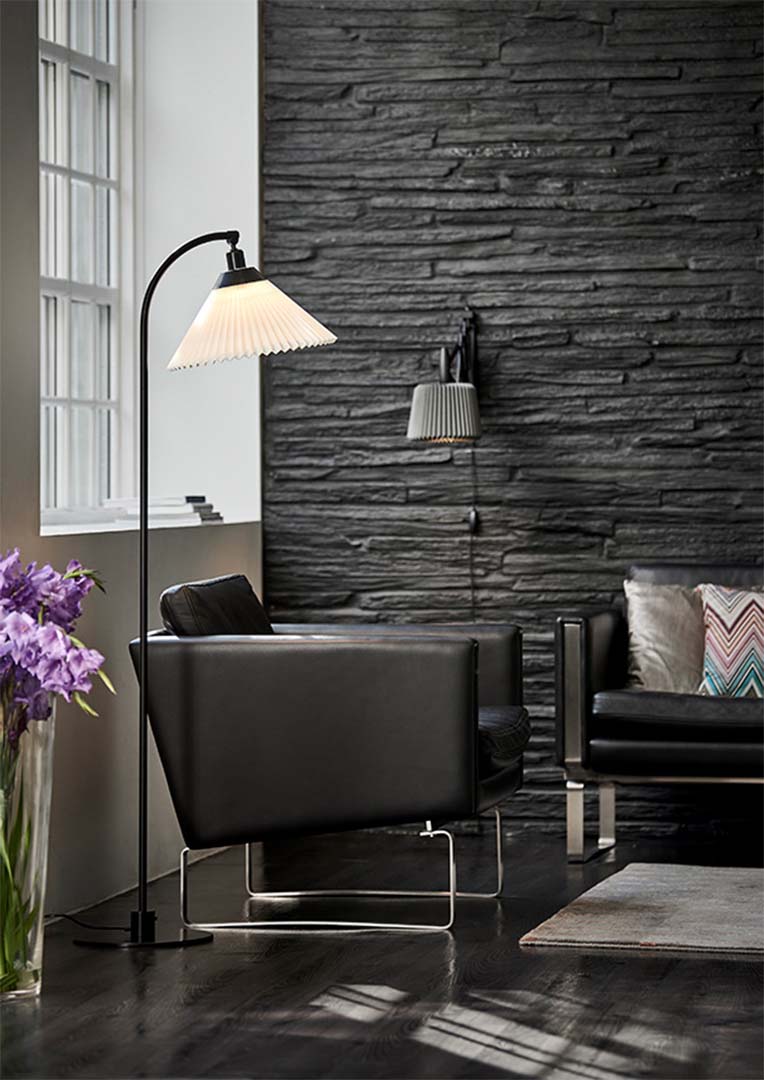 CLASSIC フロアランプ モデル368