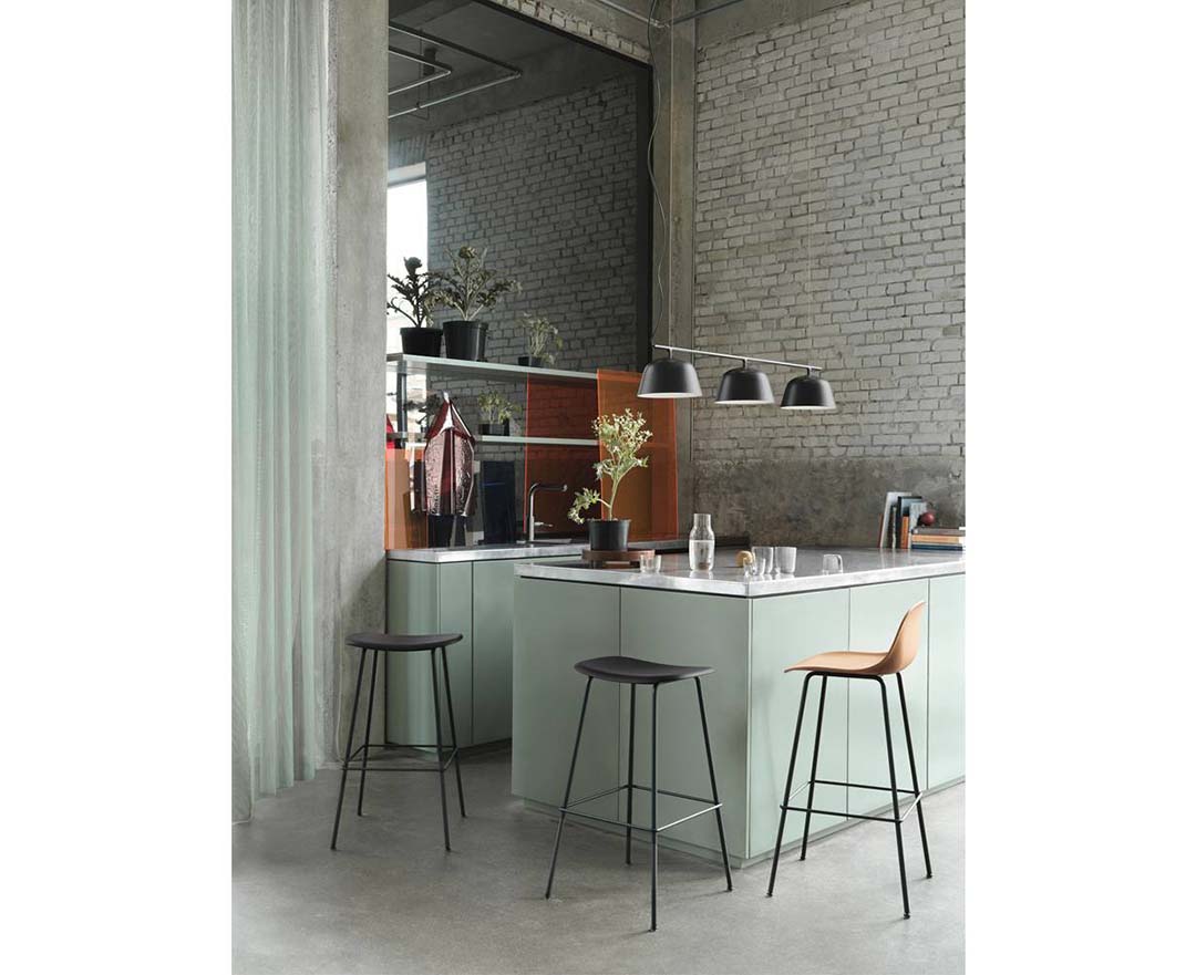 FIBER COUNTER STOOL / TUBE BASE SH65（脚カラー：ホワイト） ホワイト