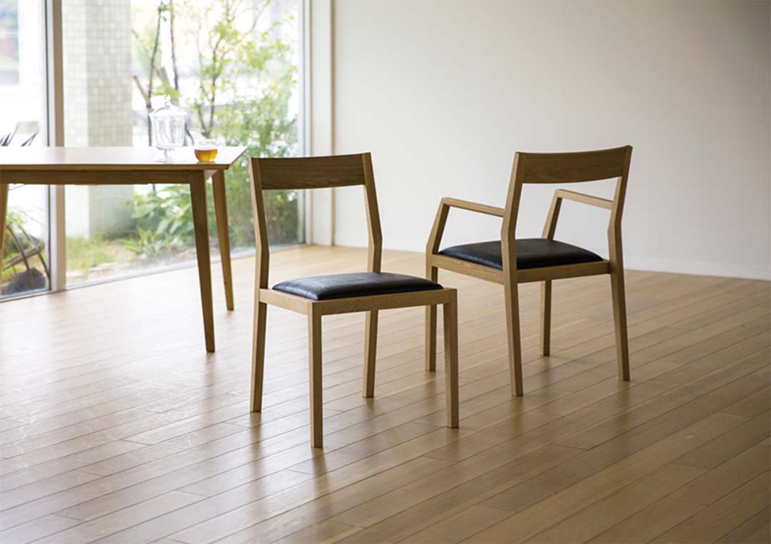 キールチェア（脚カラー：ブラック） グレー