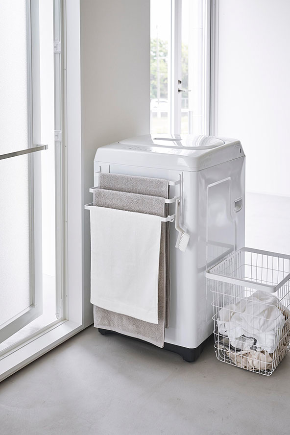 洗濯機前マグネットタオルハンガー タワー 3連 ホワイト