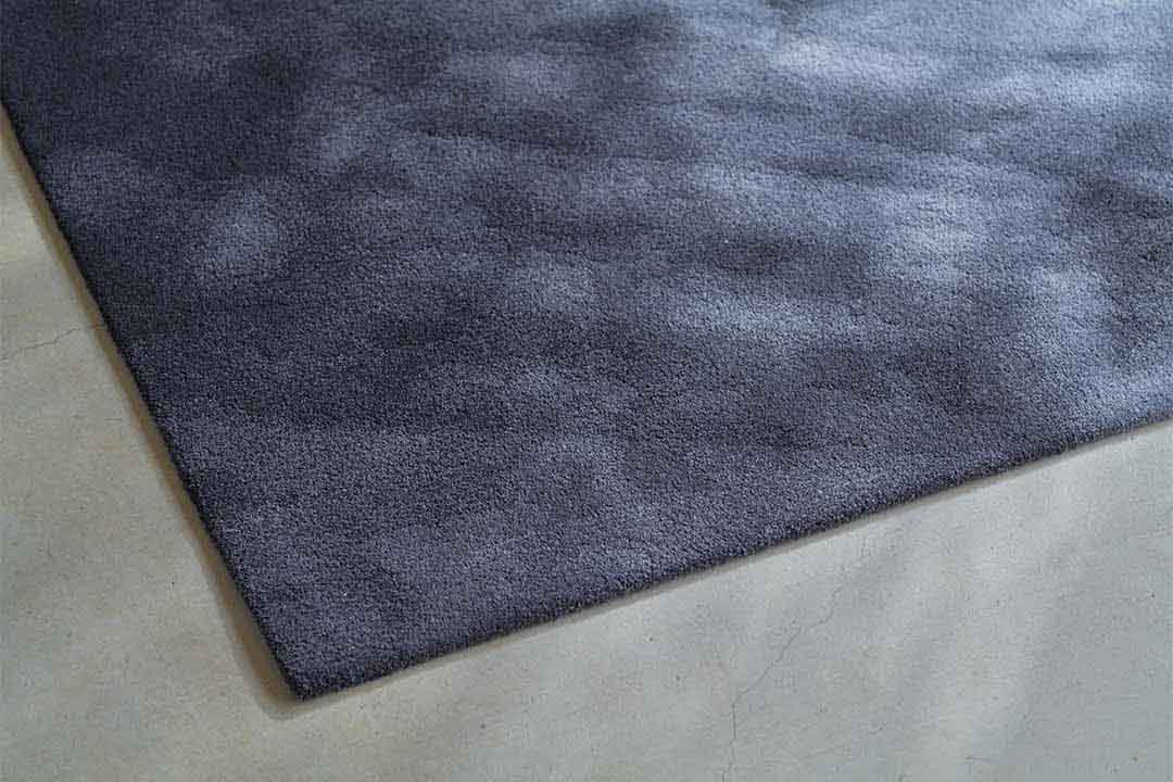 カラー:ブラック