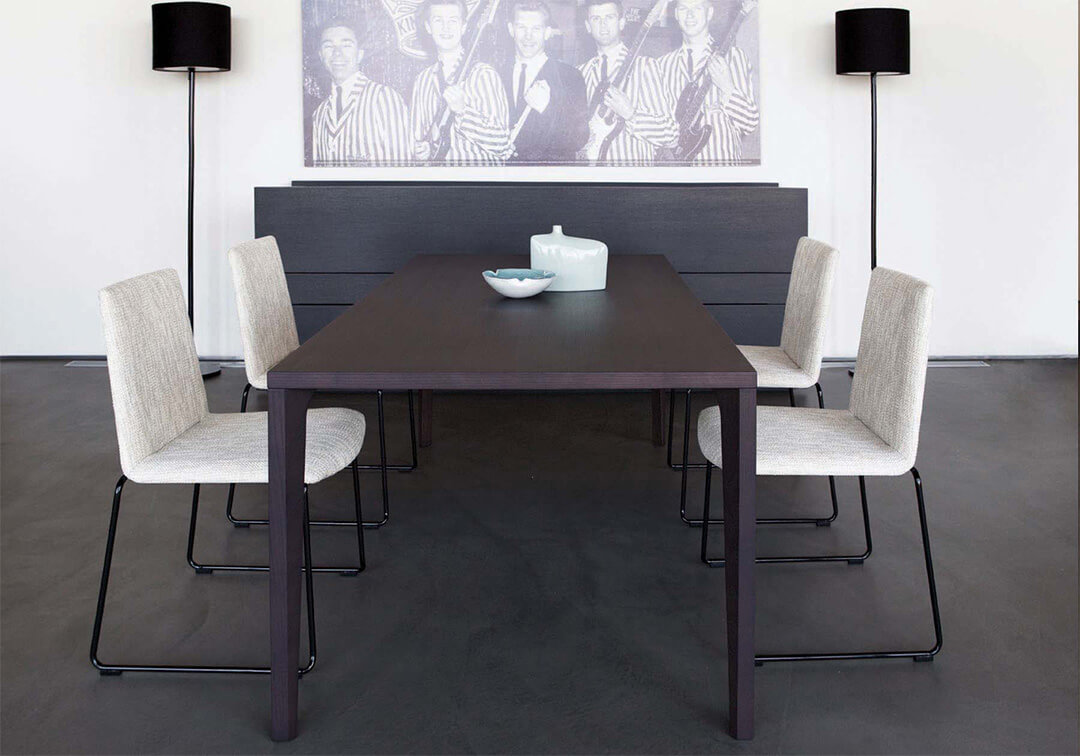 205 テーブル D-4（アンバーブラック）