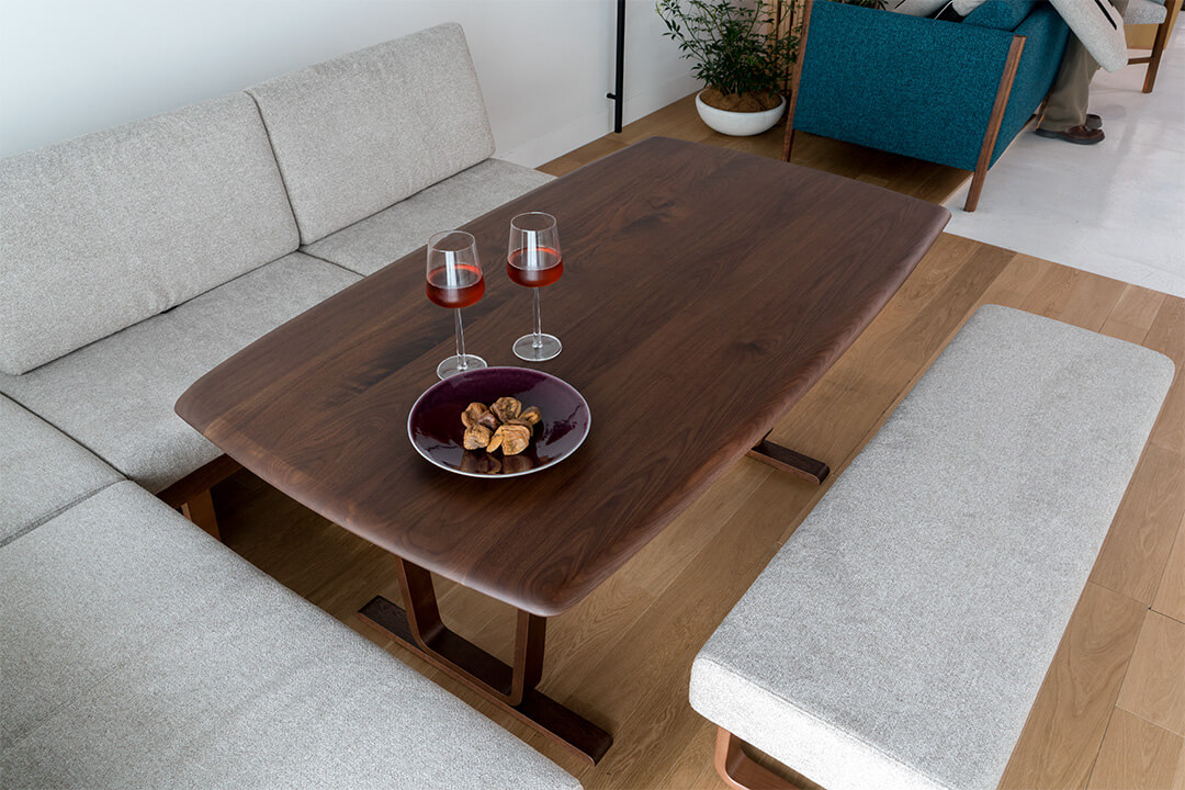 F&B ダイニングテーブル（舟形） ウォ－ルナット