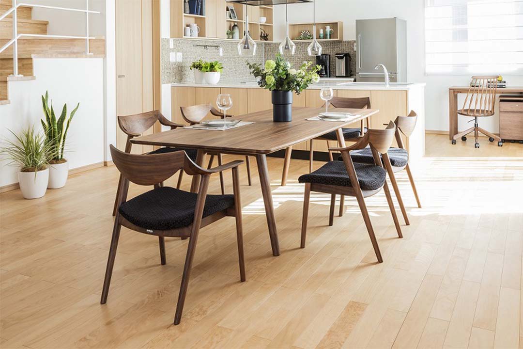 ダイニングテーブル