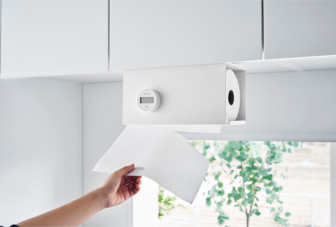 片手でカット戸棚下キッチンペーパーホルダー タワー カバー付き L ホワイト