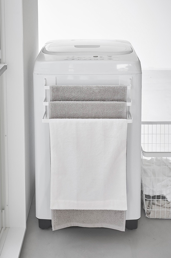 洗濯機前マグネットタオルハンガー タワー 3連 ホワイト