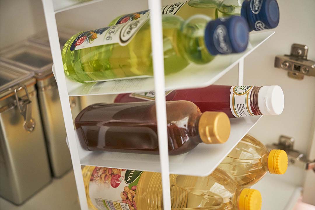 シンク下ボトルストッカー 4段 タワー ホワイト