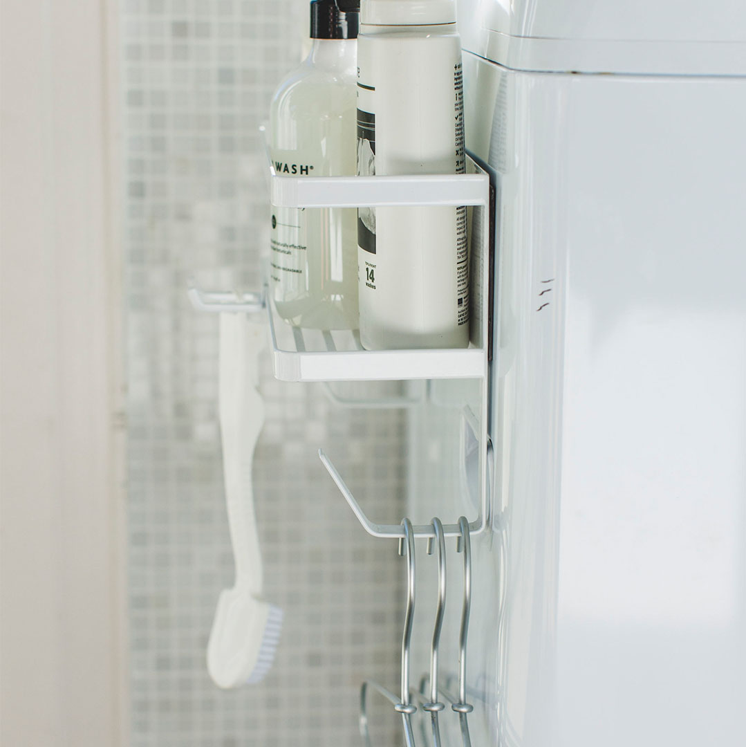 ホースホルダー付き洗濯機横マグネットラック タワー ホワイト