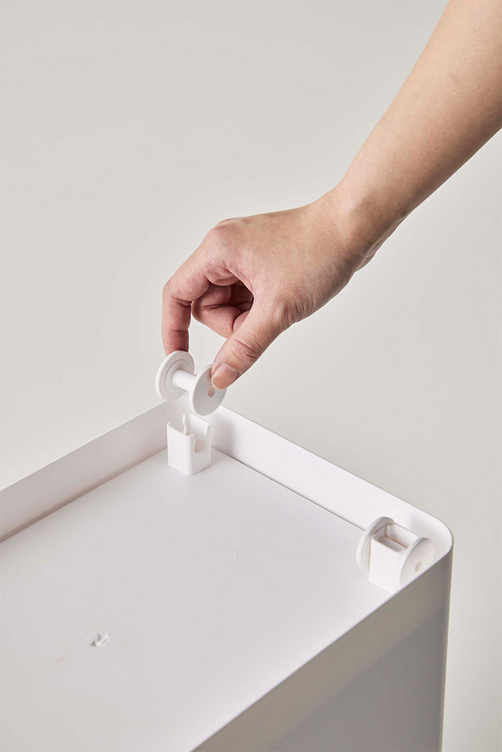 密閉米びつ タワー 20kg 計量カップ付 ホワイト