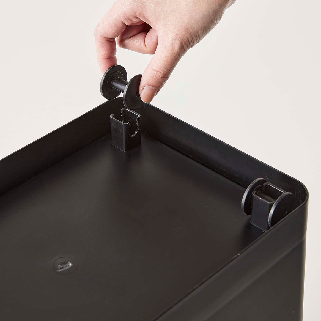 密閉ペットフードストッカー タワー 12kg 計量カップ付 ブラック