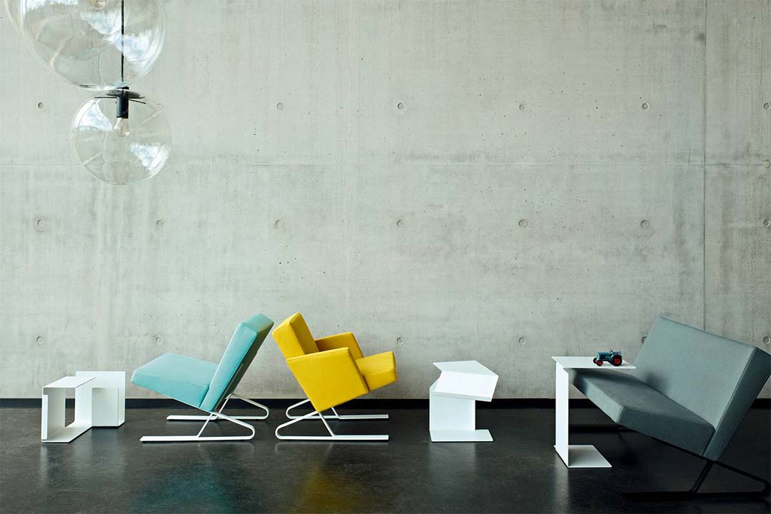 DIANA C SIDE TABLE コーラルレッド