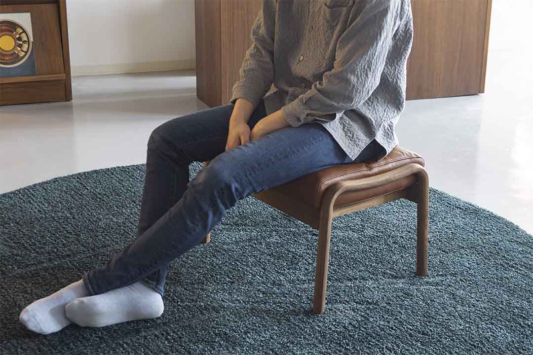 ブループリントスツール&オットマン(脚カラー:ウォールナット) RANK8 PATINA(ダークブラウン)