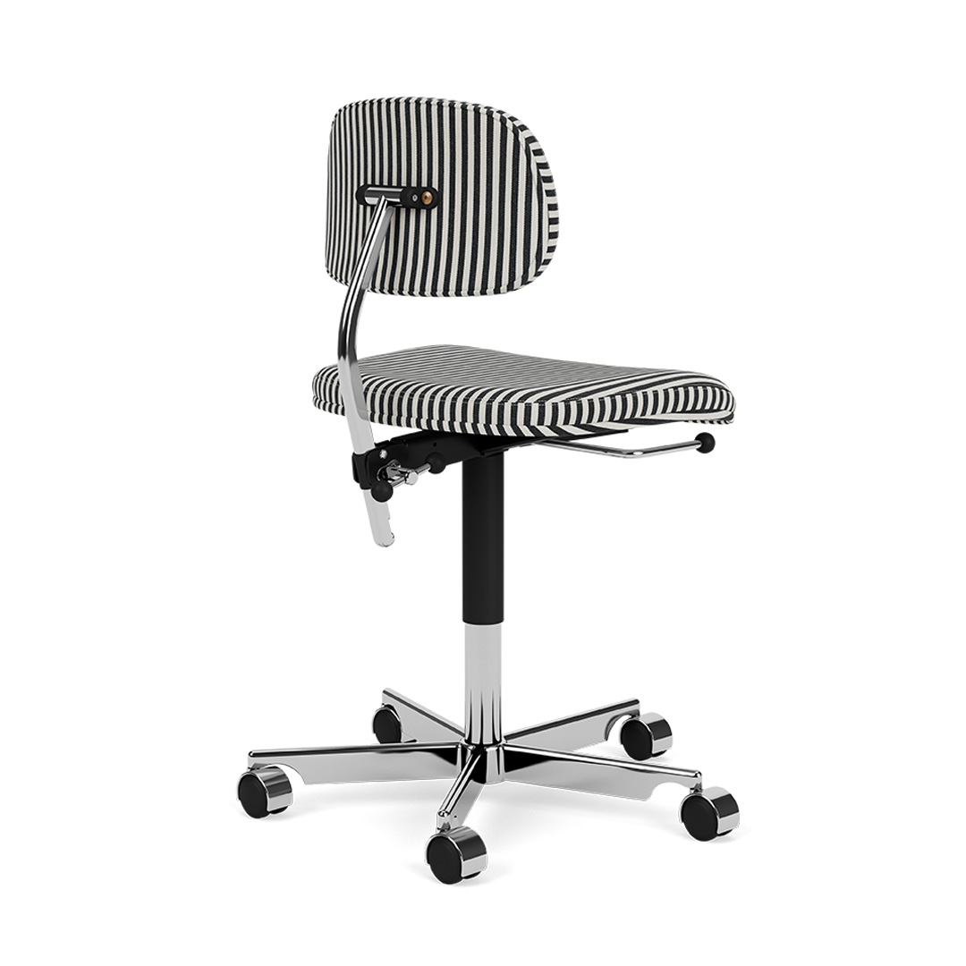 Kevi Chair E2534U MN01 マッツ・ノルゴーキャンバス