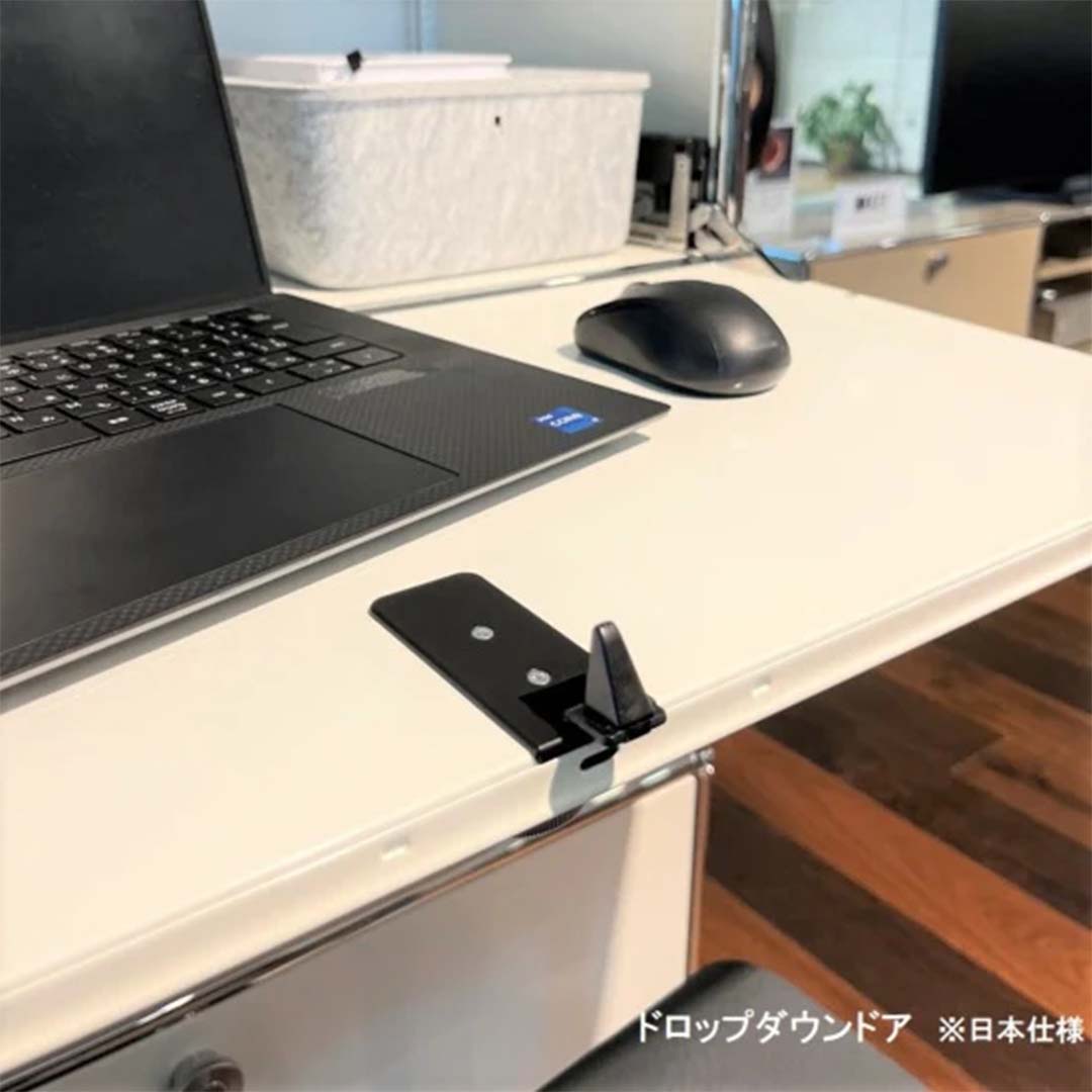 サイドボード ドロップダウンドアx2