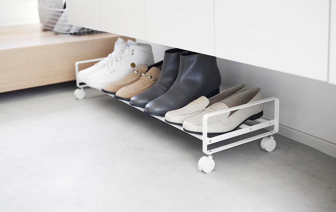 引き出せるキャスター付きシューズラック タワー ホワイト