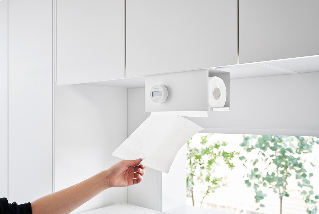 片手でカット戸棚下キッチンペーパーホルダー タワー カバー付き S ホワイト