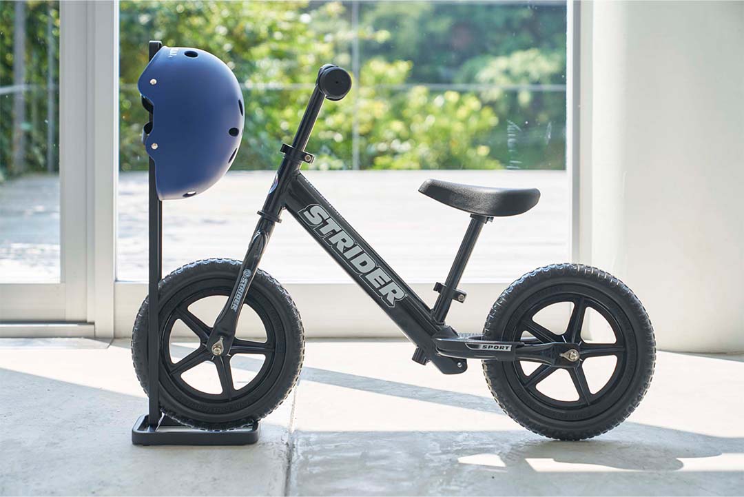 ペダルなし自転車＆ヘルメットスタンド タワー ブラック