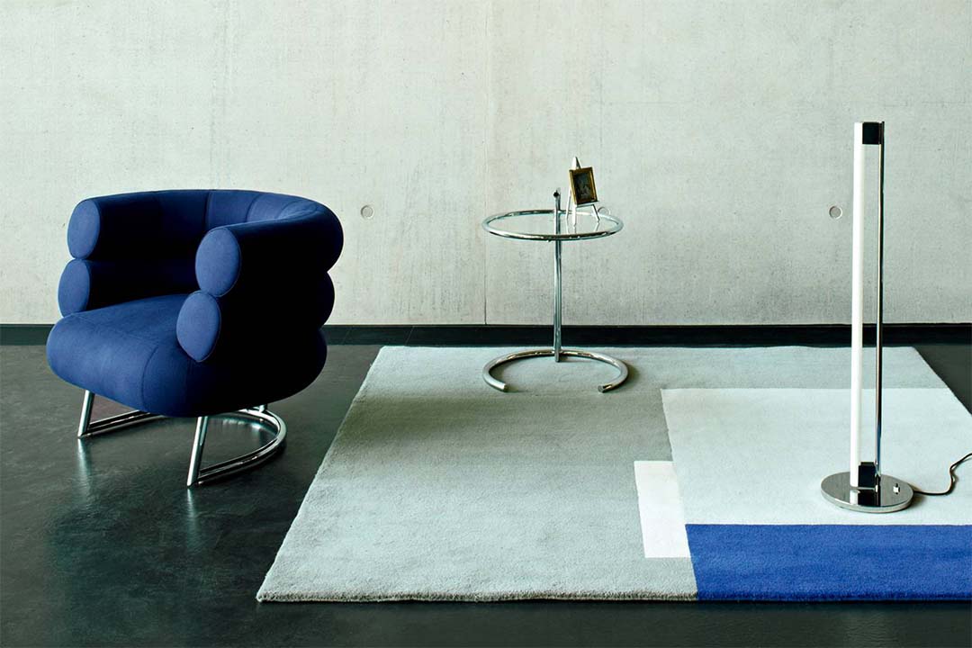 ADJUSTABLE TABLE E1027 クリア