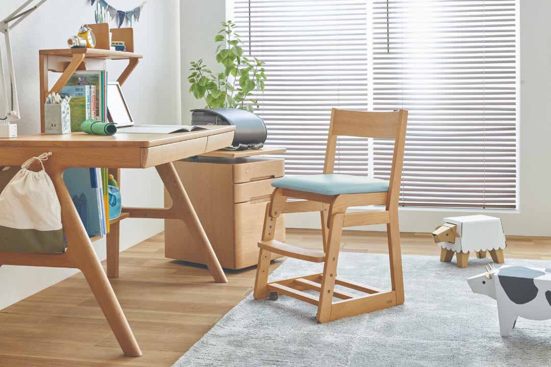 DSC-5304デスクチェア(脚カラー:ナチュラルオーク) ピンク