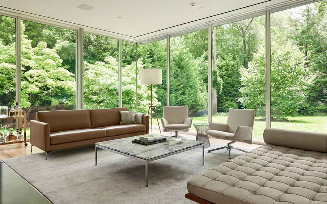 PILOT CHAIR ローバック（脚カラー：チャコール） ヴァロ_BLK