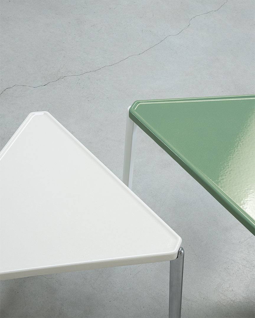 Tambour Concrete 三角形2段(脚カラー:ポリッシュ) グリーン