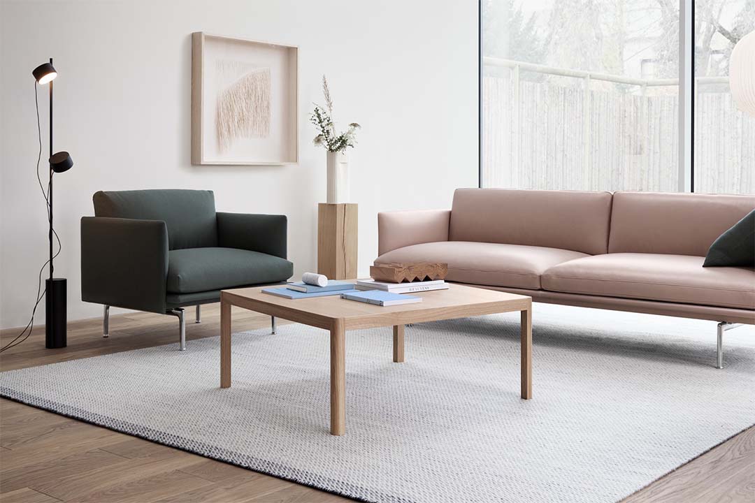 OUTLINE CHAIR(脚カラー:ポリッシュドアルミニウム) エクリチュール240