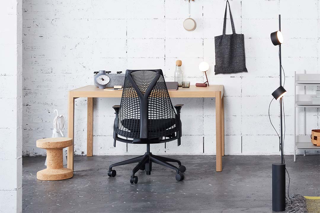 POST FLOOR LAMP ブラック