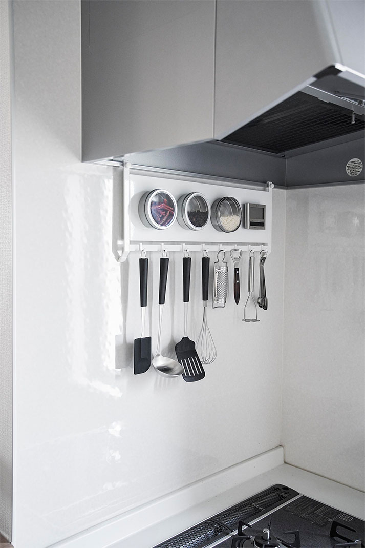 レンジフードスチールパネル&フック タワー ブラック