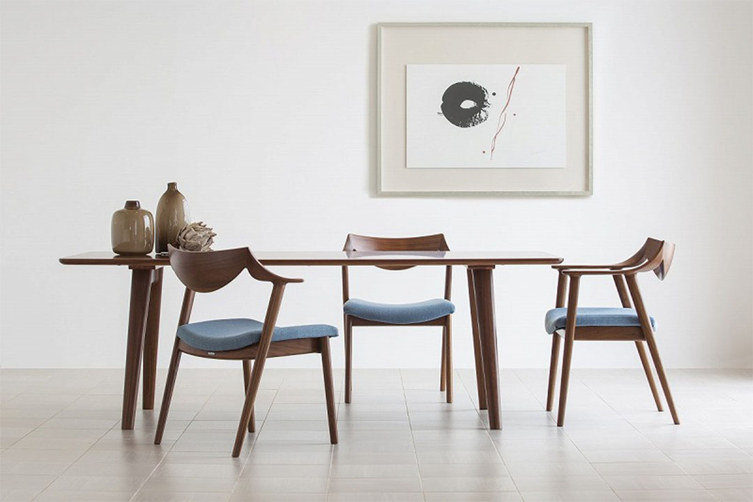 ダイニングテーブル