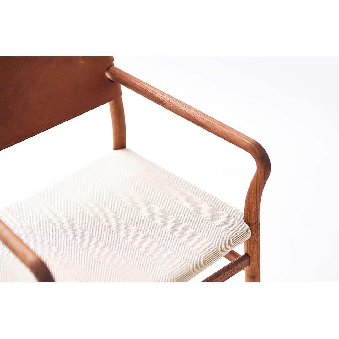 YU UC3 ダイニングチェア（脚カラー：ウォールナット） RANK5 A783（ホワイト＆リネン）