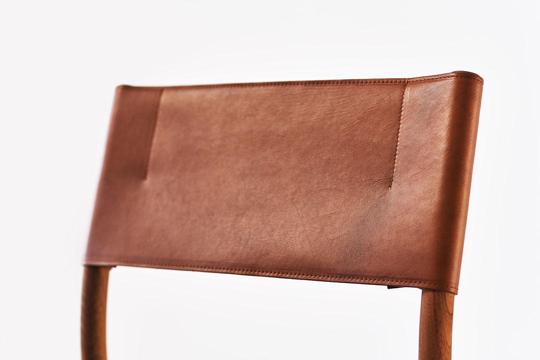 YU UC4 ダイニングチェア（脚カラー：ウォールナット） RANK3 SUBLIM50（ライトグレー)