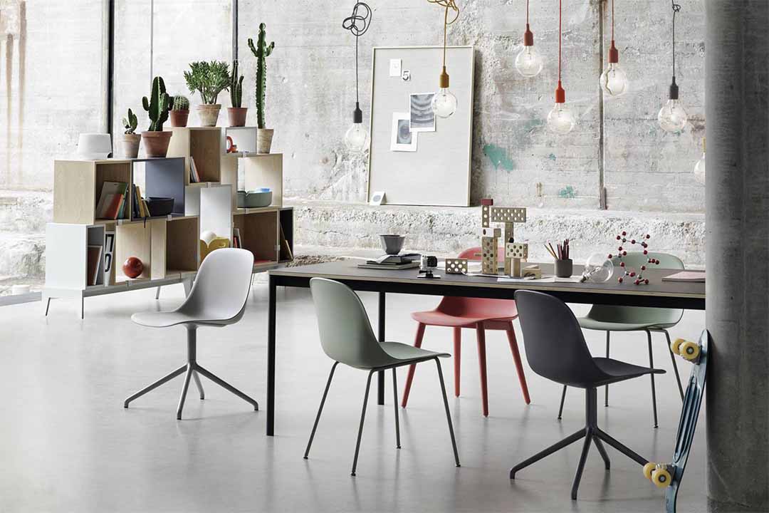 FIBER SIDE CHAIR / WOOD BASE ナチュラルホワイト