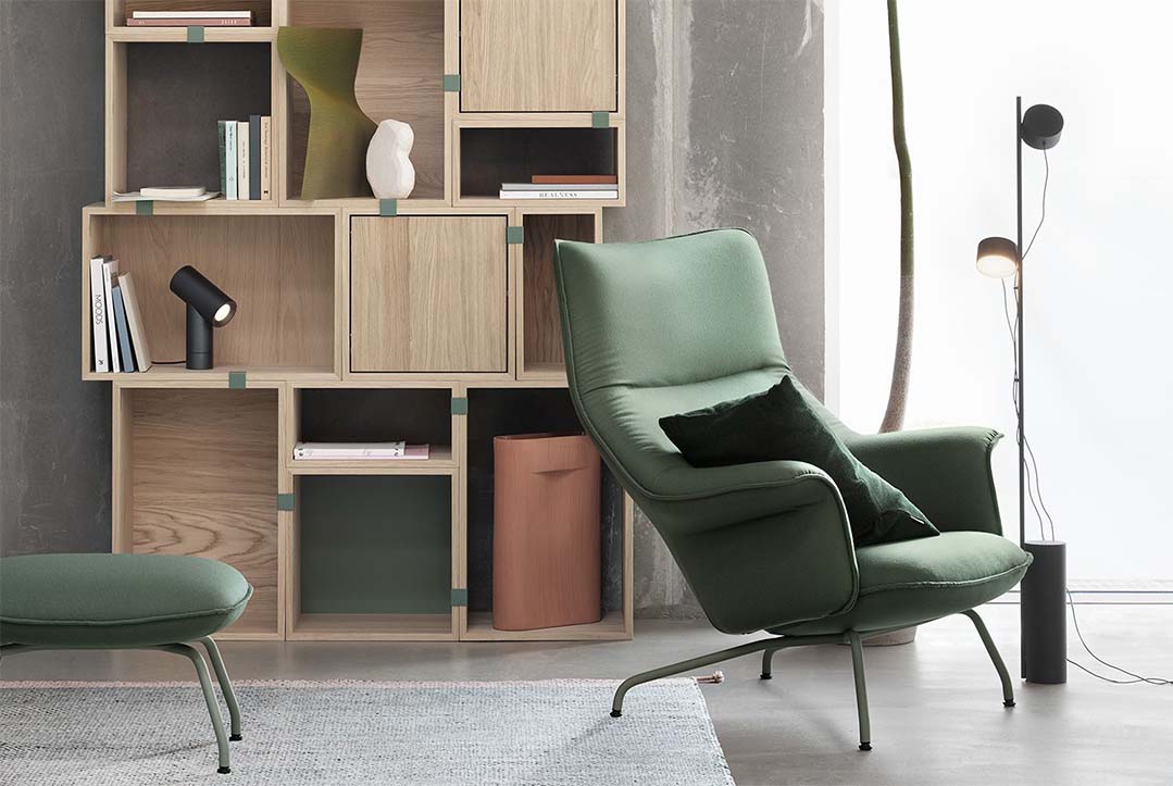 POST FLOOR LAMP ブラック