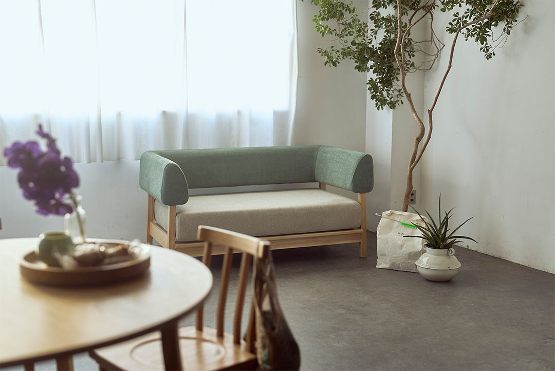 bracket sofa ダークマスタード