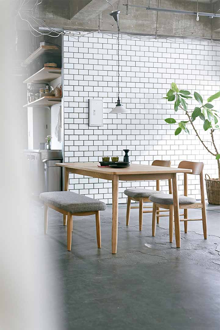 saucer dining chair ベージュ