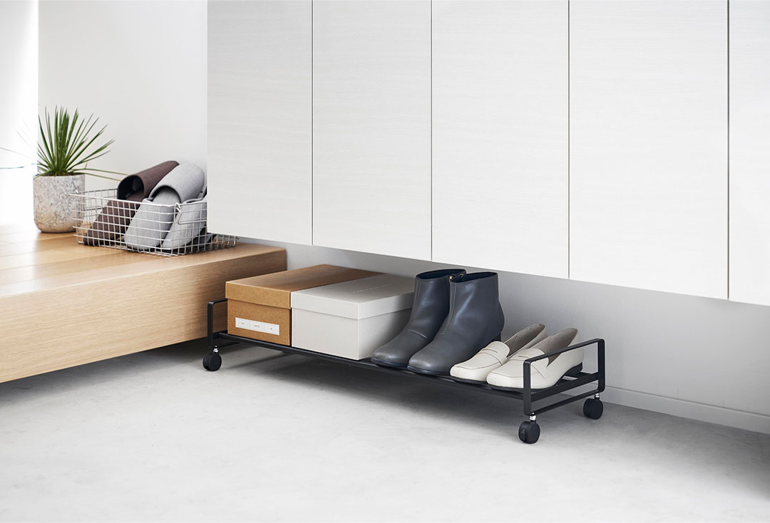 引き出せるキャスター付きシューズラック タワー ホワイト