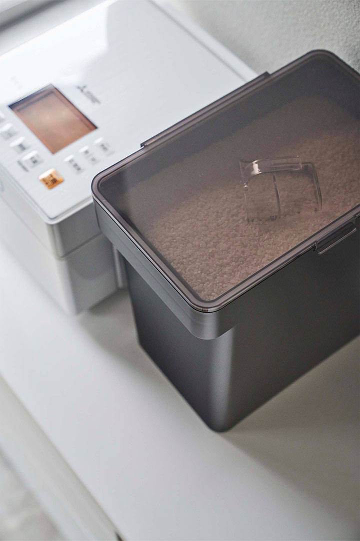 密閉米びつ タワー 10kg 計量カップ付 ホワイト