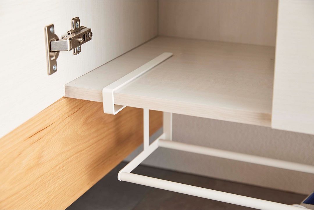 浮かせる伸縮シューズラック タワー ホワイト