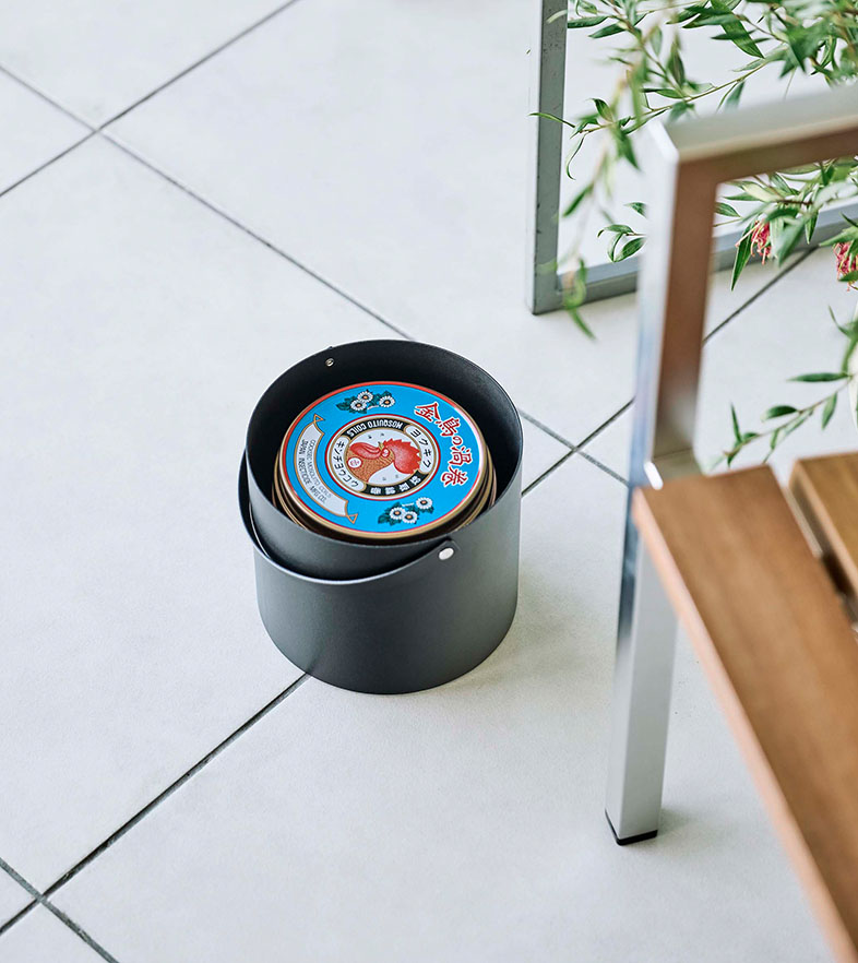 そのまま入れられる蚊取り線香収納ポット タワー 丸型 ブラック