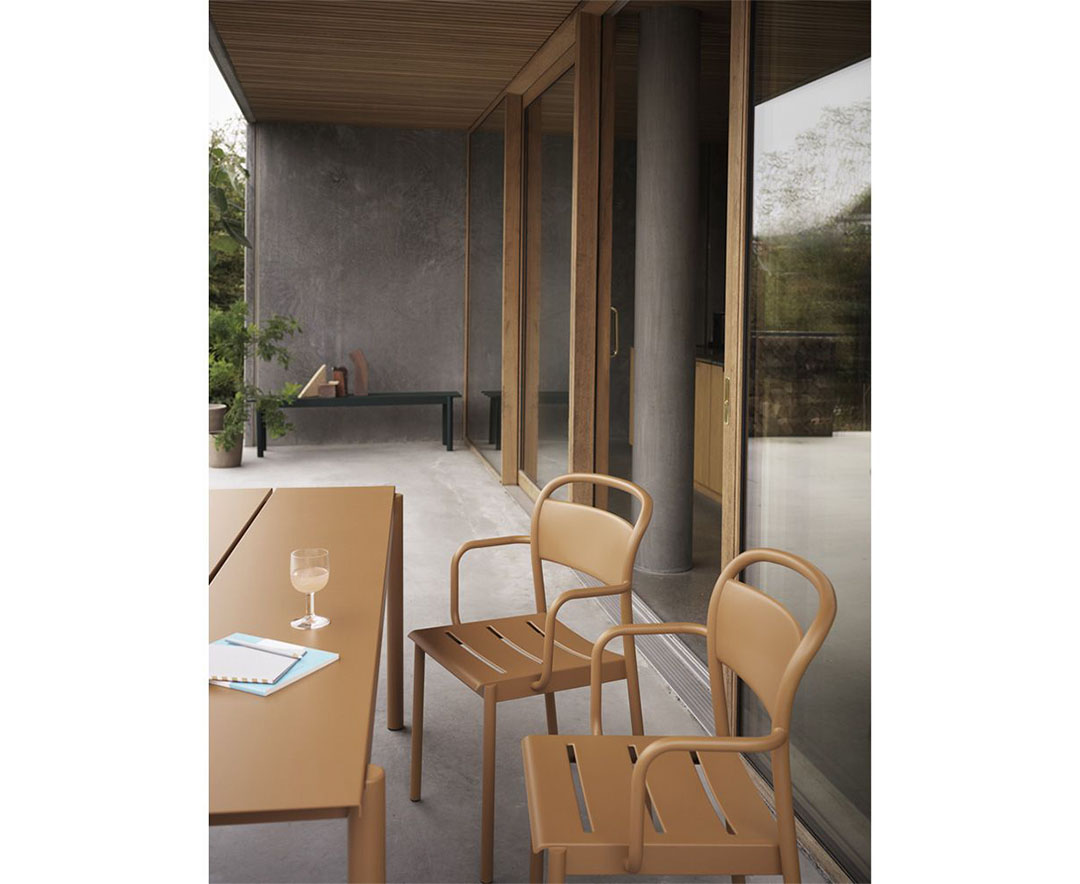 LINEAR STEEL ARM CHAIR バーントオレンジ