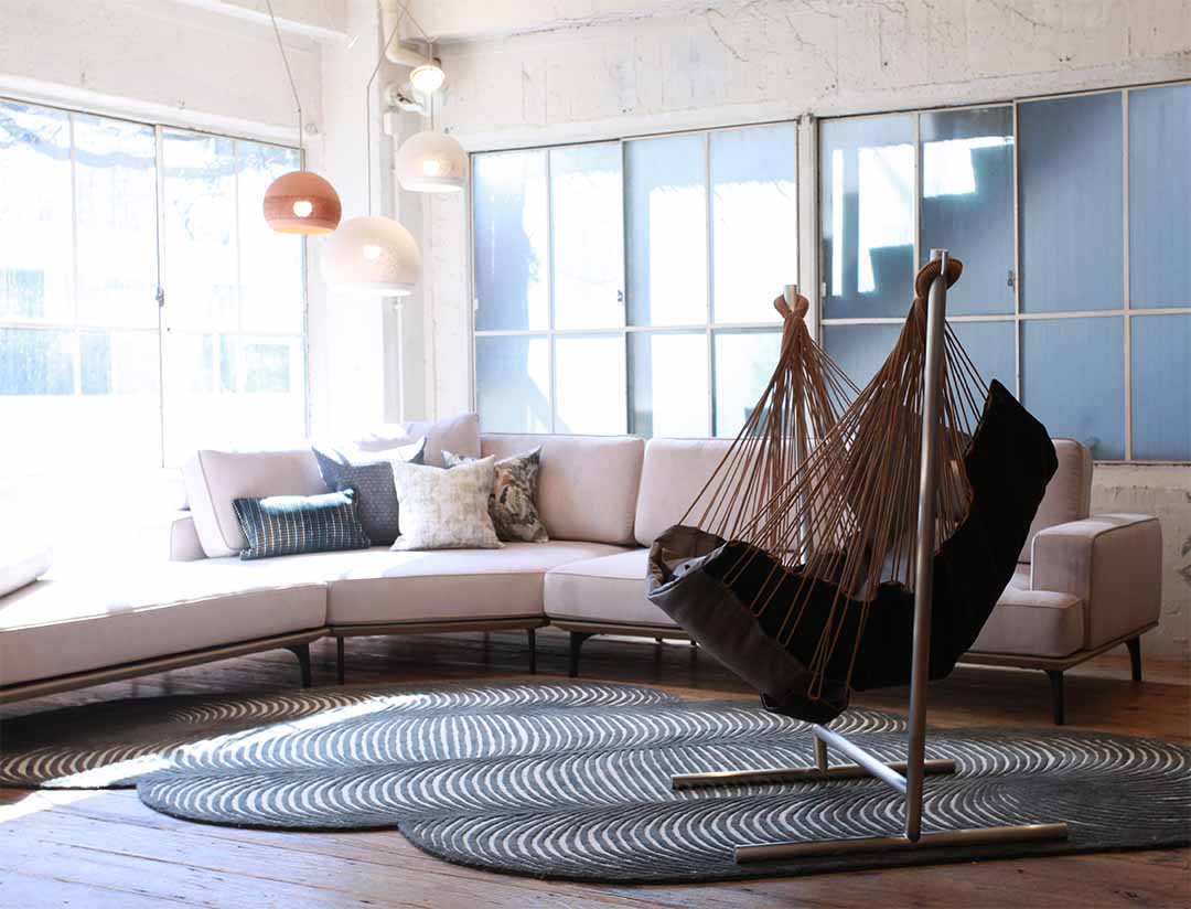 コンフォルタ レザー ハンモックチェア アイボリー