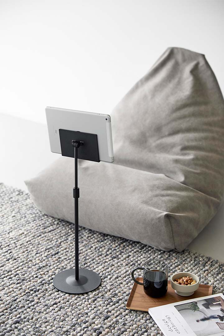 高さと角度が調節できるタブレットスタンド スマート ブラック