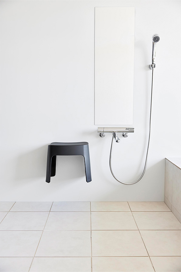 洗いやすいマグネット風呂イス タワー SH26 ホワイト