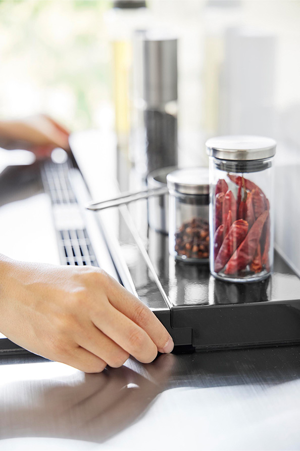 奥行伸縮排気口カバー タワー 60cmコンロ用 ブラック