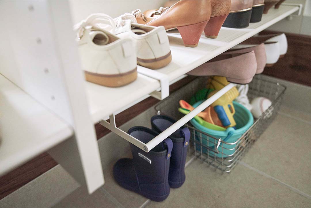 浮かせる伸縮シューズラック タワー ホワイト