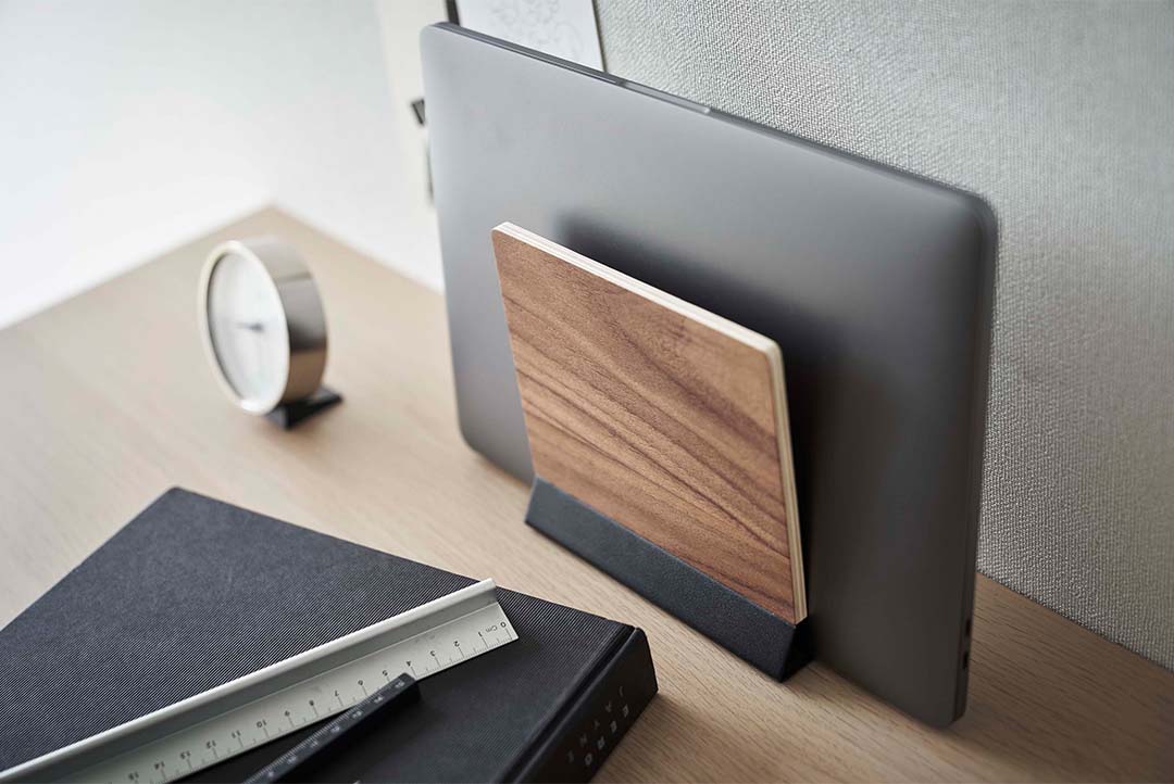 スリムノートパソコンスタンド リン ブラウン