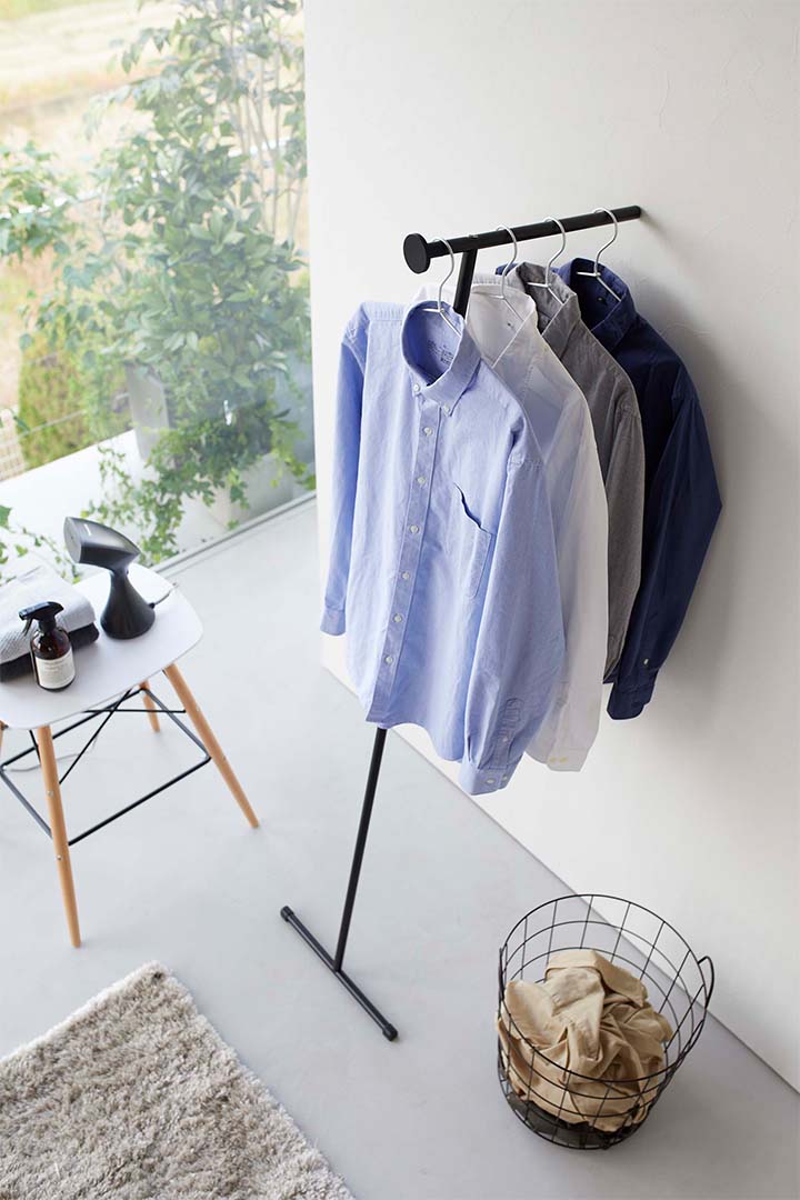 スリムコートハンガー フレーム ブラック