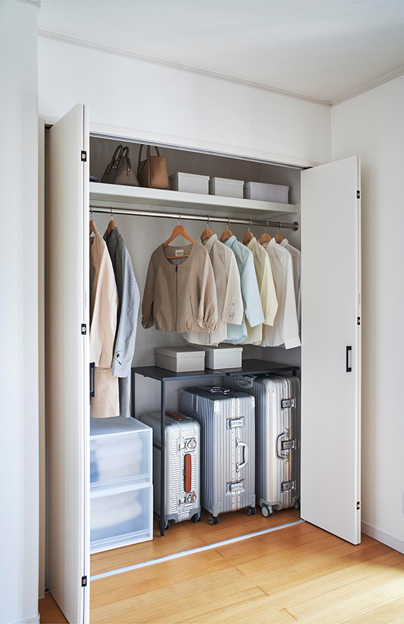 伸縮キャリーケース上ラック タワー ブラック